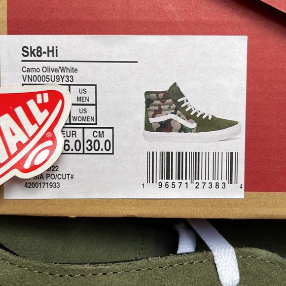 Vans Men’s Sk8-Hi
Camo Olive/White
VN0005U933
Sneakers - Picture 16 of 16